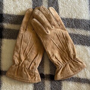 Women’s Tan Suede Gloves